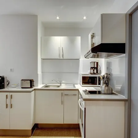 Le Ferdinand By Cocoonr Apartment *